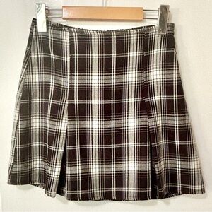 Brandy Melville| Black & White Plaid Skater Skirt Sz XS/25” Waist